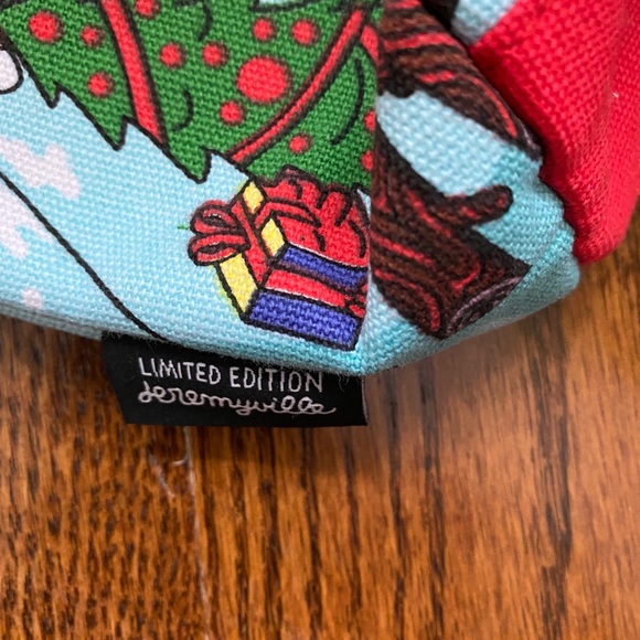 Brand new Kiehl’s limited edition make up bag - Picture 3 of 4